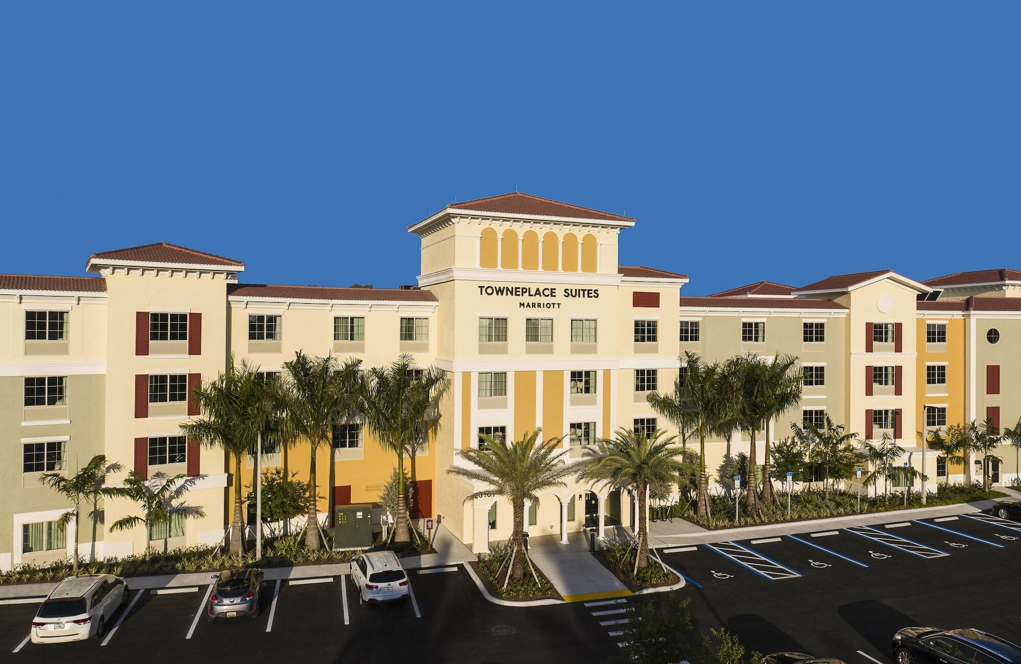 Towneplace Suites By Marriott Fort Myers Estero Exterior photo